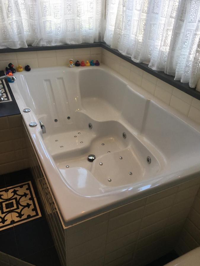 Luc'S Place, Jaccuzi, Waterbed Zoeterwoude ภายนอก รูปภาพ
